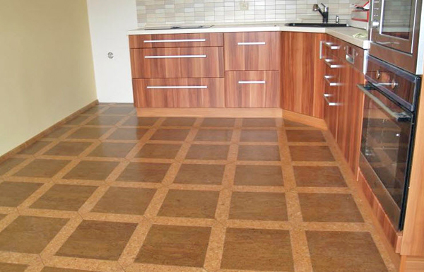 плитка на полу кухни