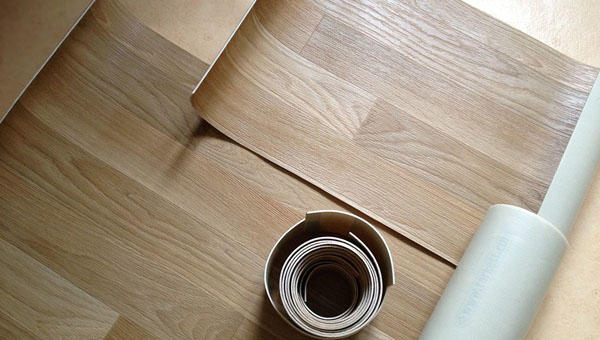 Укладка линолеума на деревянный пол: как стелить и положить правильно, клей на фанеру класть лучше, как уложить