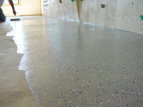 Как правильно заливать бетонные полы