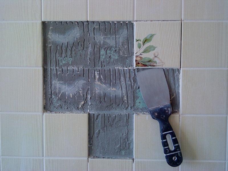 Если вы решили самостоятельно произвести демонтаж плитки, тогда следует тщательно придерживаться правил безопасности 