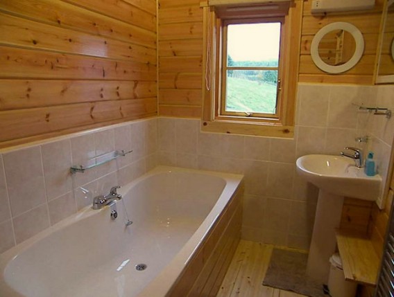 Отделка ванной деревянного дома